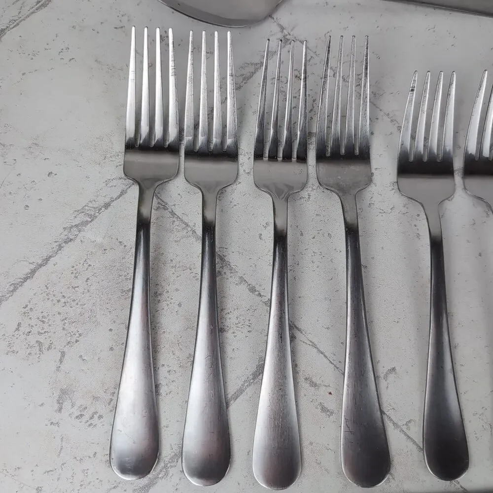 Mikasa Satin Symmetry Sincerity 38 Pieces 18/0 Stainless Flatware Gourmet Basics